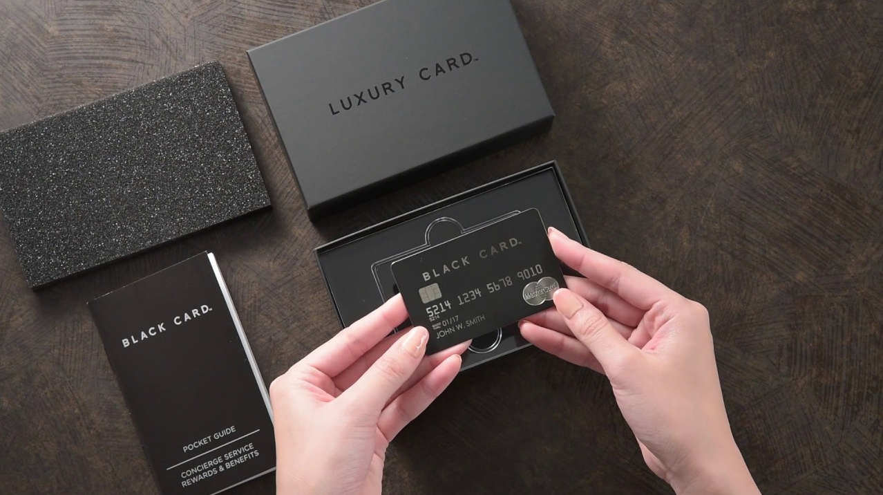 Tout savoir sur la Black card :quelles conditions pour obtenir et combien ça coûte ?