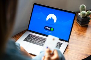 Billet d’avion moins cher avec VPN : une solution pour économiser sur ses voyages