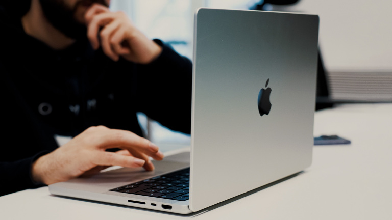Comment relancer ou restaurer un Mac doté d’une puce Apple avec Apple Configurator ?